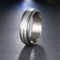 Anillo Acero Giratorio Plateado grabado